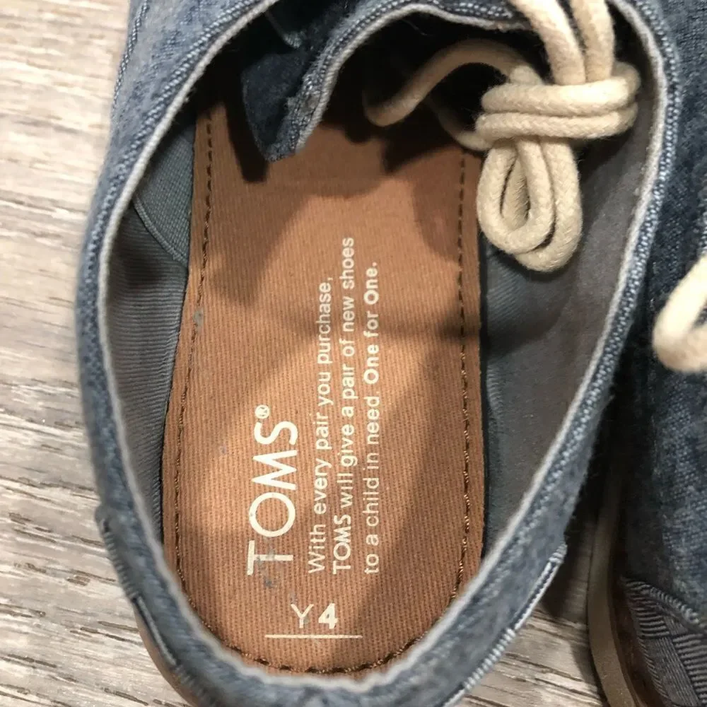 TOMS Brogue Kids Youth Boys Blue Denim Casual Oxford Dress Shoes Size‎ 4Y